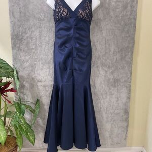 NWT R&M RIchards Evening Gown Womens 12 Navy Blue Embellished Rushed V-neck New.